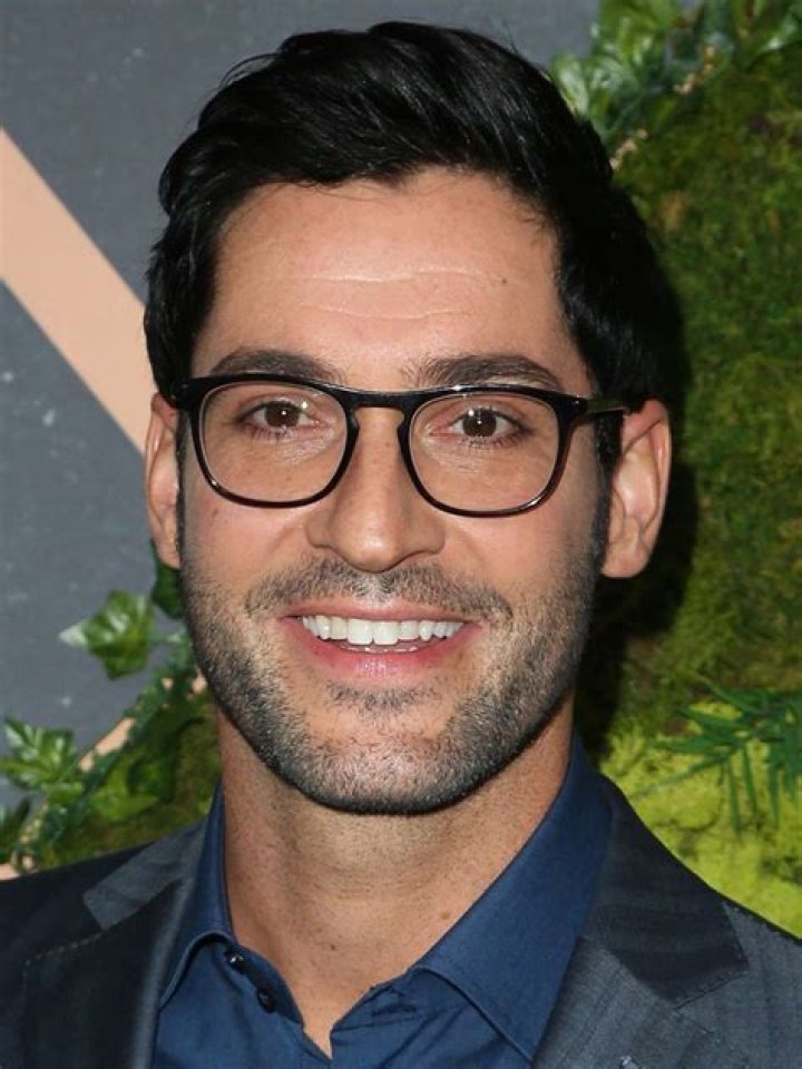 Punct rigla Fara suflare tom ellis family guy Nouălea desigur a innebunit