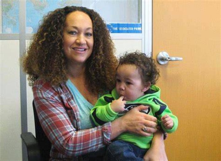 Rachel Dolezal struggles after racial identity scandal Peninsula