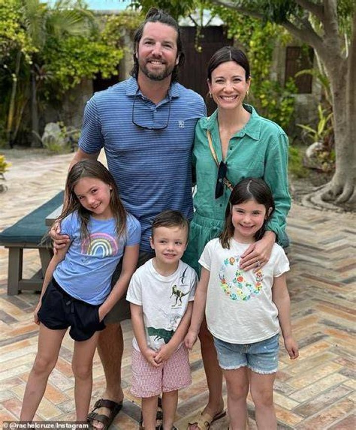Rachel v&agrave; Dave Ramsey c&oacute; li&ecirc;n quan g&igrave; kh&ocirc;ng? Celebrity.fm 1 Ng&ocirc;i