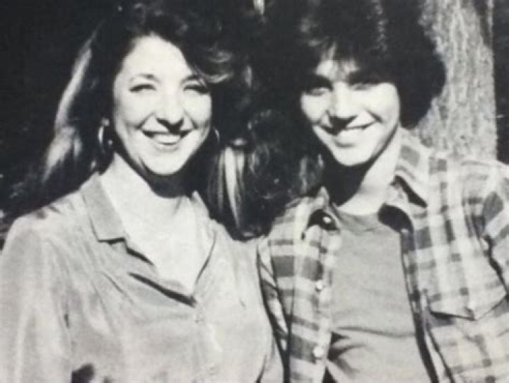 ralph and his beautiful mother Ralph macchio, Karate kid cobra kai