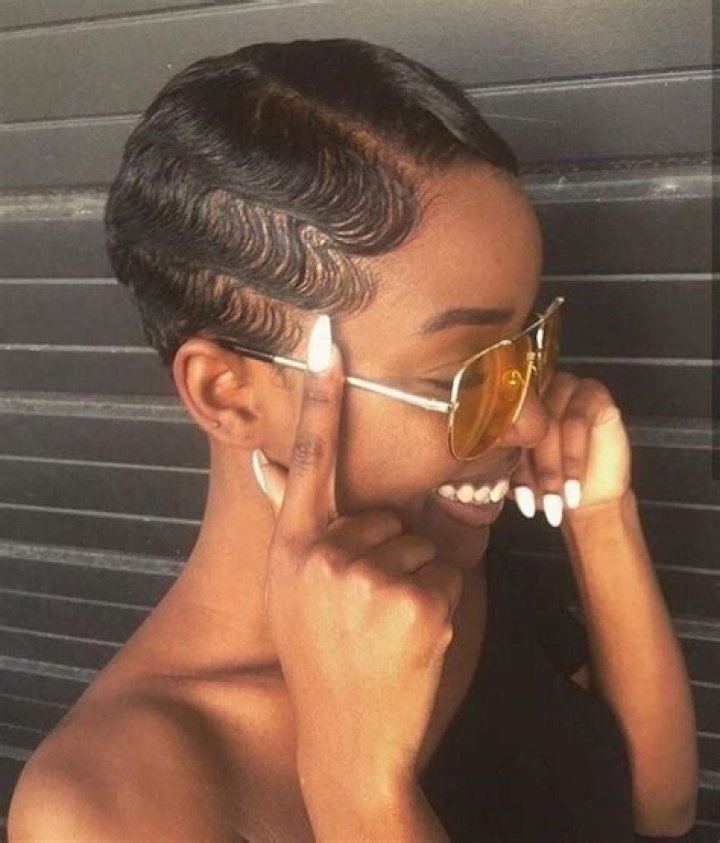 Really love this hair. naturalhairstylesforshorthair Locs hairstyles