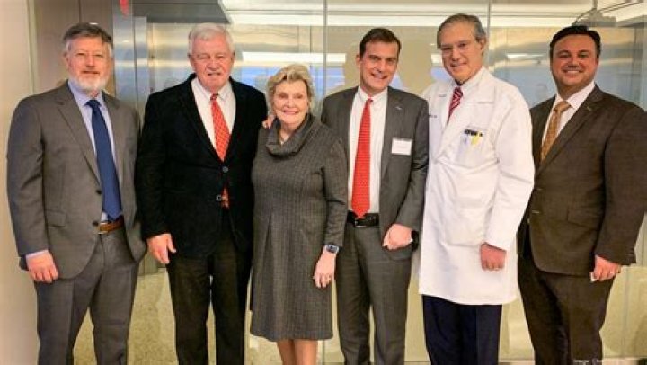 Reds CEO Bob Castellini makes major donation to Christ Hospital