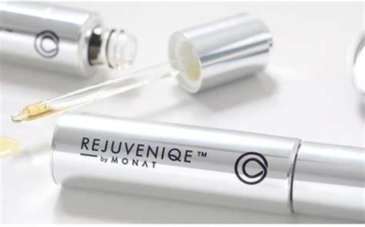 Rejuveniqe Oil Intensive by Monat* Review Monat, Essential oil