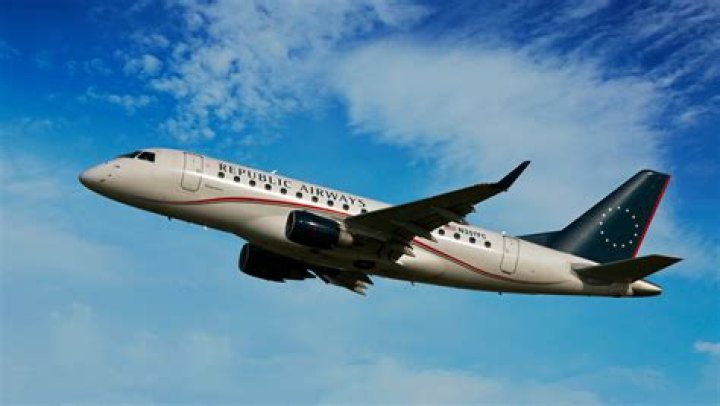Republic Airways opens pilot school, plans to add 600 jobs