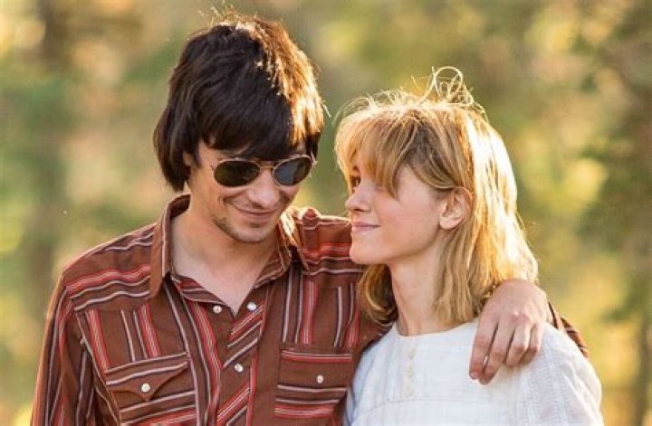 Review TUSCALOOSA Starring Natalia Dyer and Devon Bostick &mdash; GeekTyrant