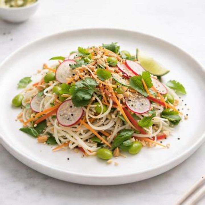 Rice Noodle Salad Low Calorie High Flavor GoFooddy