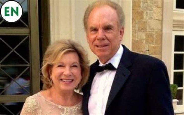 Roger Staubach Net Worth 2022 And Earning Of Richest Cowboys