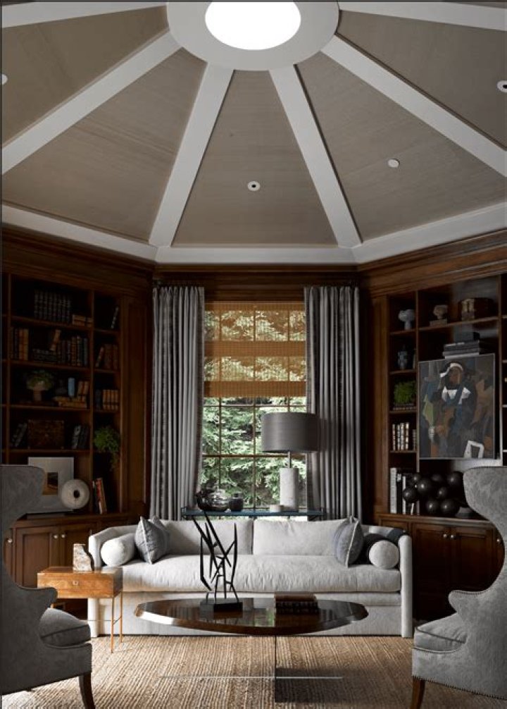 Ross Cassidy is an interior designer based in Los Angeles. Ross, a