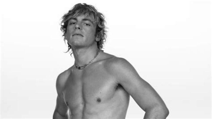 Ross Lynch's Body Measurements Including Height, Weight, Shoe Size