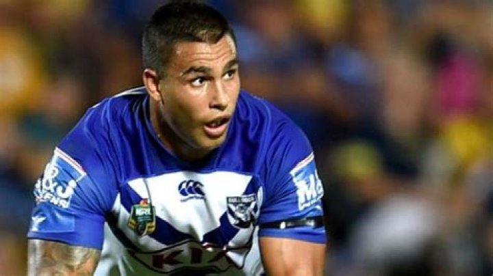 Rugby Player Michael Lichaa Finds His Fiancee Kara Childerhouse Giving