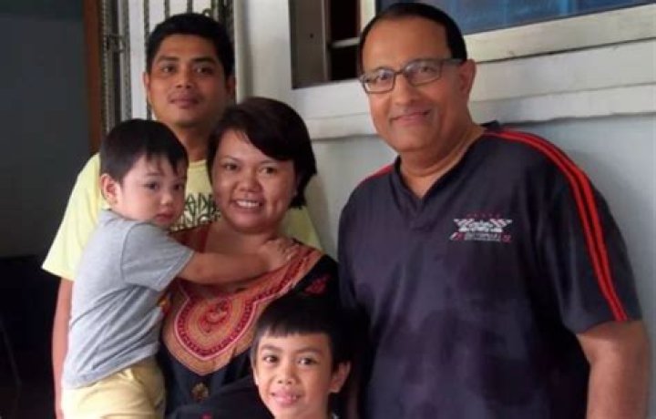 S. Iswaran Wife Who is S. Iswaran Wife? »