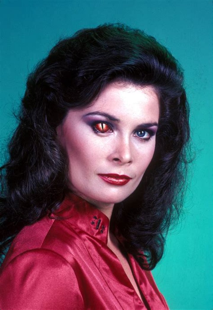 Sad! Remember Jane Badler From 'V' Is In Mourning The Loss Of His Young