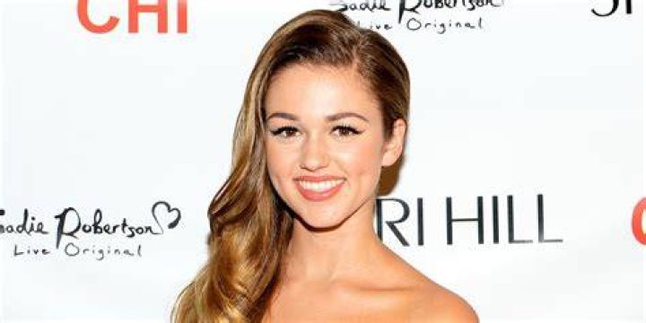 Sadie Robertson Net Worth 2018 Wiki, Married, Family, Wedding, Salary