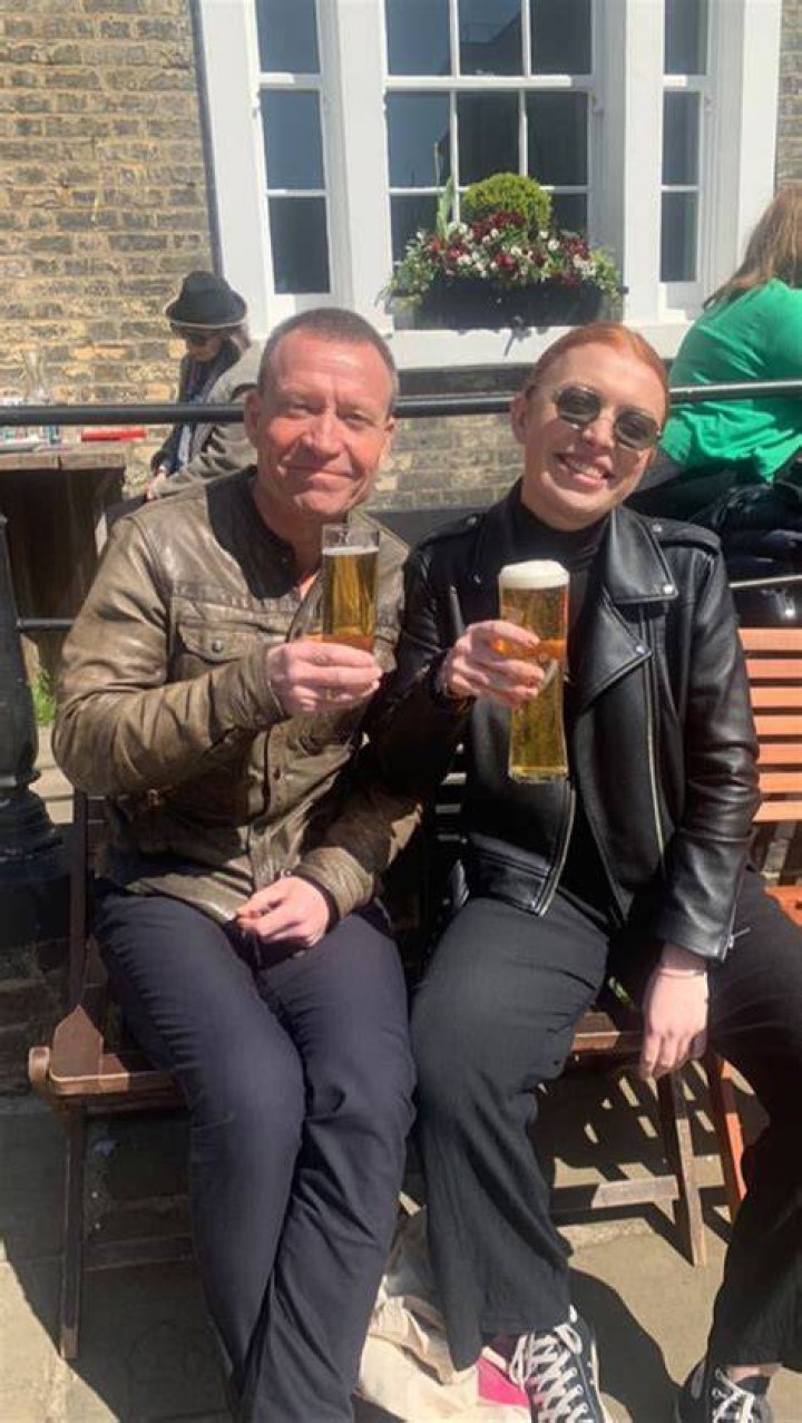 Sam Smith with his Mom December 2018 Singer sam smith, Sam smith