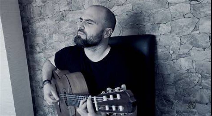 Santiago Lara comparte Un viaje por la vida en Youtube Revista