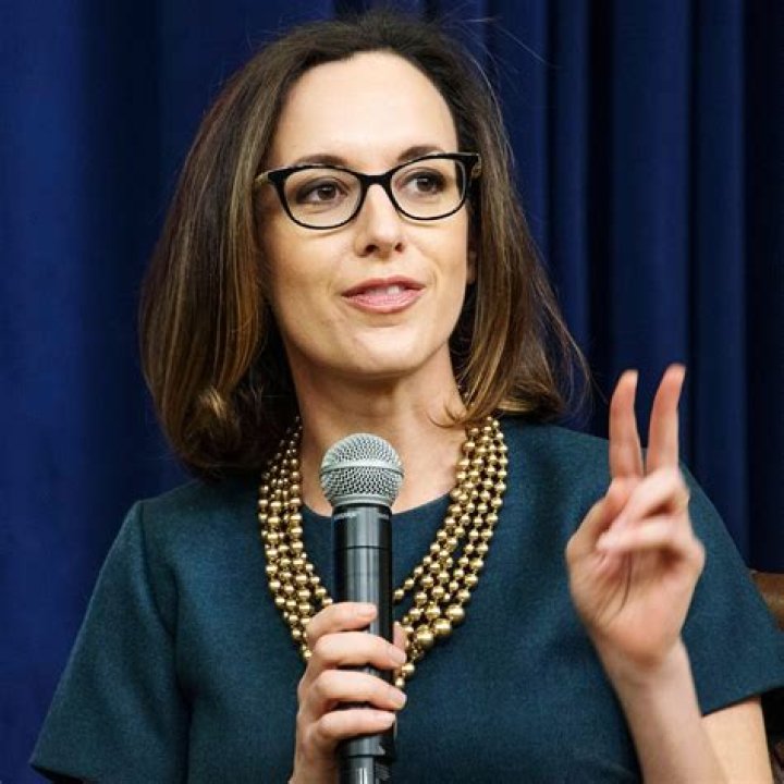 Sarah Isgur Rips Trump's Legal Claims on Classified Docs