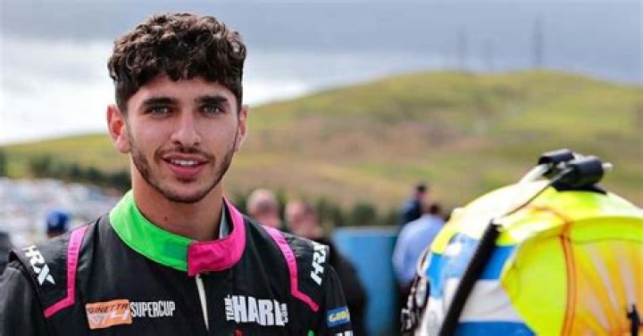Seb Melrose Bio, Wiki, Age, Height, Birthday, Ethnicity, Too Hot To