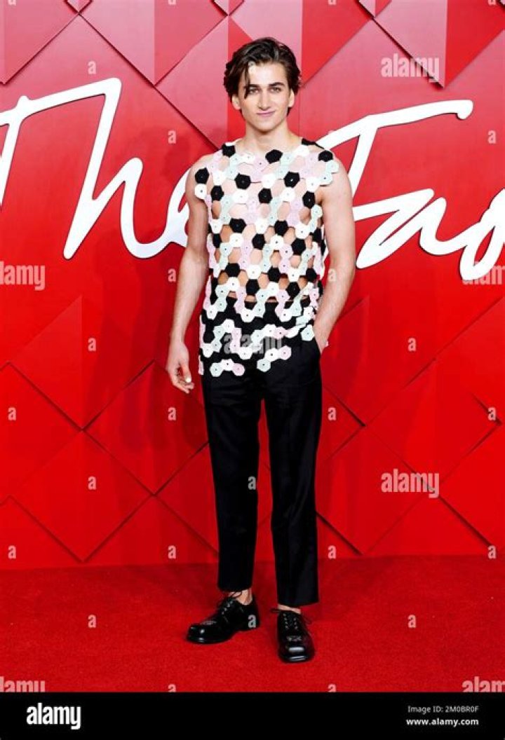 Sebastian Croft in 2022 Celebs, Boyfriend girlfriend, Fashion
