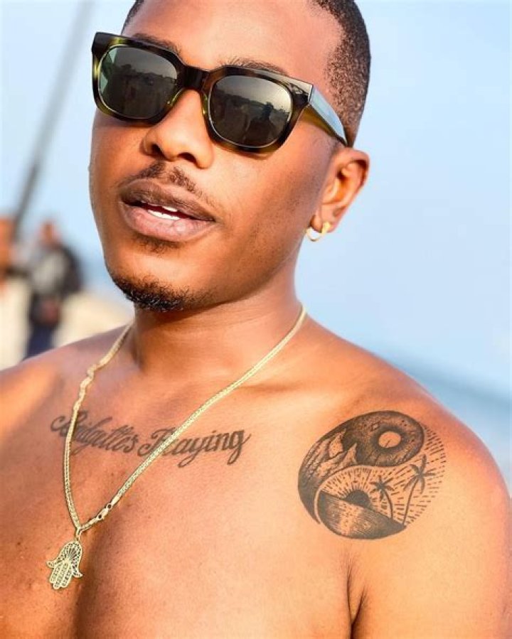 Shirtless pictures of Timini Egbuson
