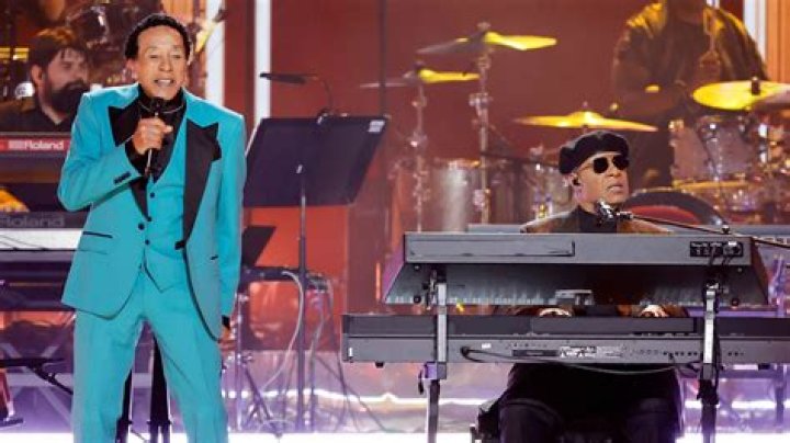 Smokey Robinson n&oacute;i về việc nghỉ hưu &lsquo;T&ocirc;i đ&atilde; thử điều đ&oacute; một lần v&agrave; n&oacute;