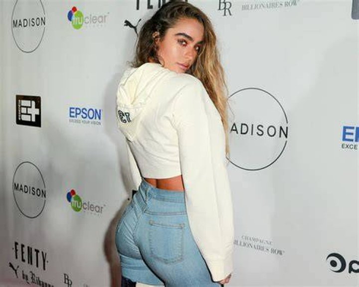 Sommer Ray Bio, Net Worth, Relationships, Boyfriend, Affair, Family
