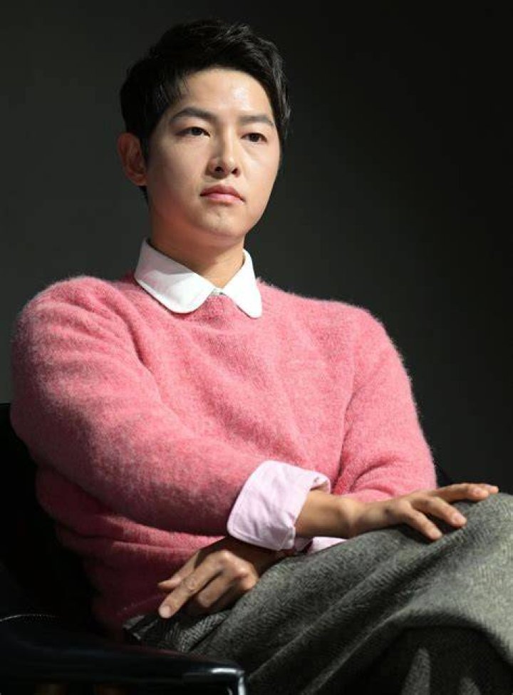 South Korean star Song Joongki announces marriage to British actress