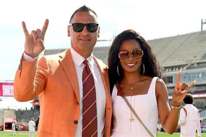 Steve Sarkisian's Ex Can't Touch His USC Lawsuit Money!
