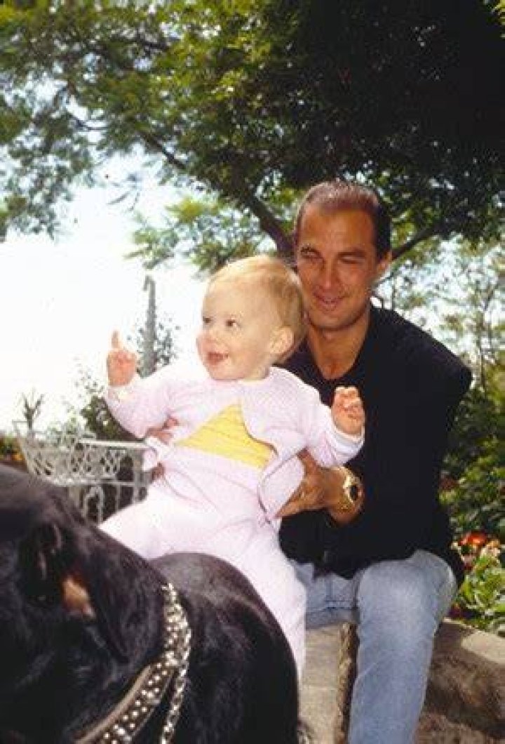 Steven Seagal Kelly Lebrock Baby Annaliza Redaktionelles Stockfoto