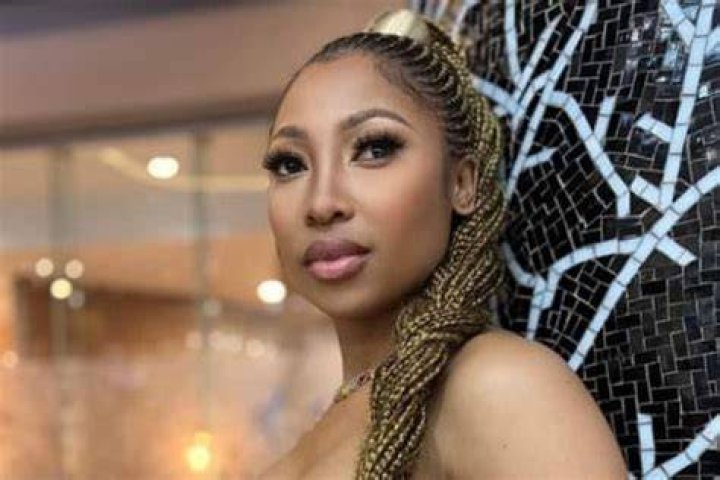 Stranger threatens to leak Enhle Mbali's sexy pics