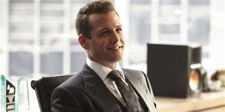 Suits Of Harvey Specter & How To Dress Like Him + Hair Styles