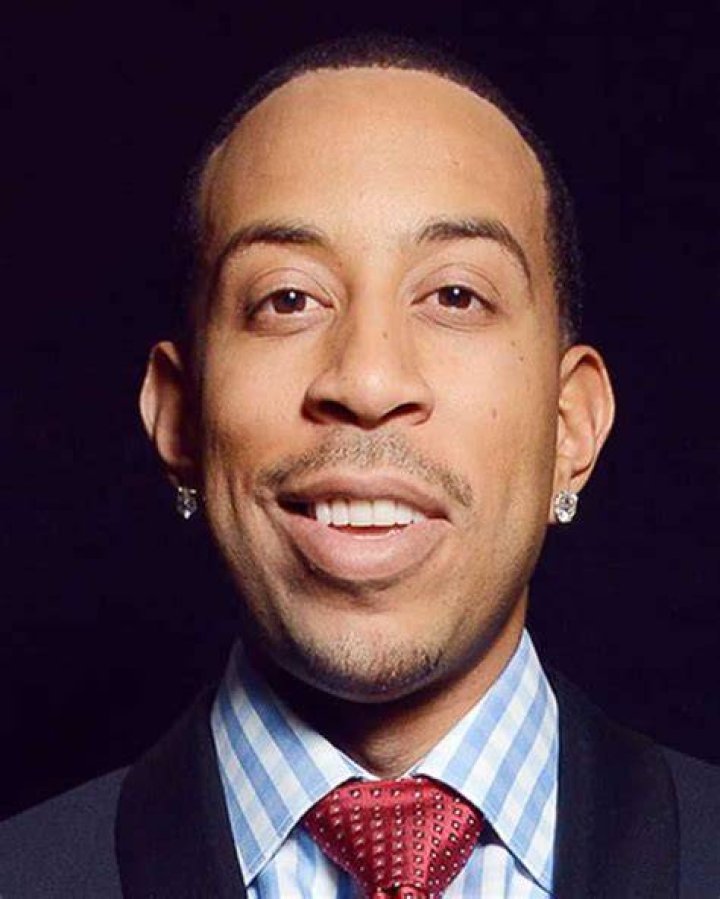 SwashVillage Wiz Khalifa Biografie