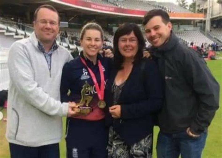 Tammy Beaumont Parents