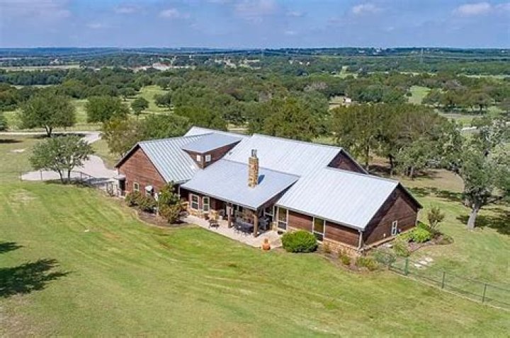 taylor sheridan ranch