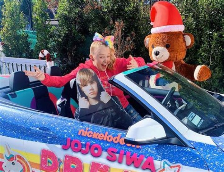Teen Star JoJo Siwa and Her Family BHW