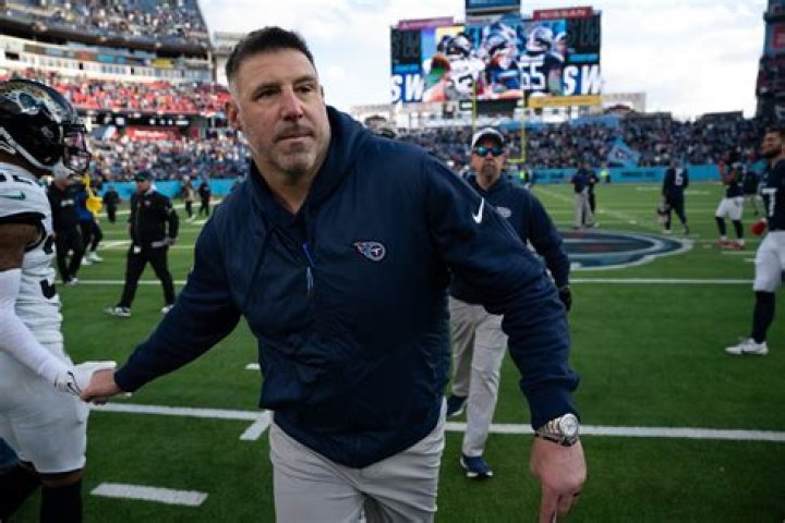 The Best Head Coaching Fits For Mike Vrabel, Ranked