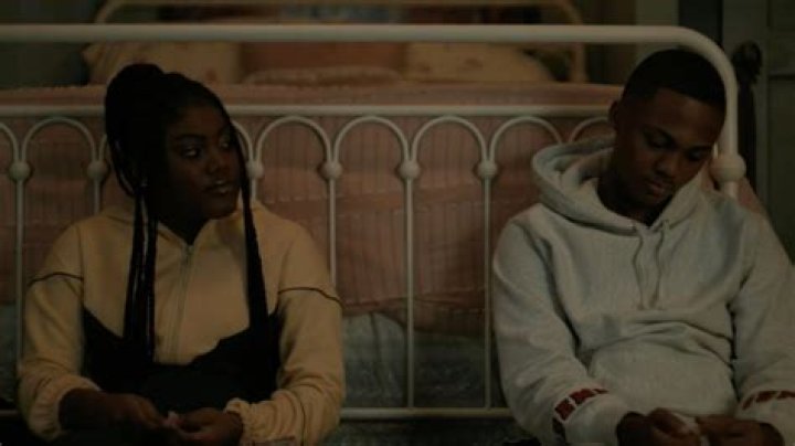 The Chi S5E9 Lynae & Bakari Bonding Scene YouTube