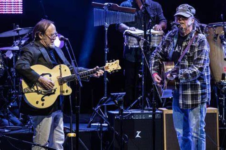The Eagles’ Joe Walsh Reacts to Stevie Nicks Calling Him the ‘Great