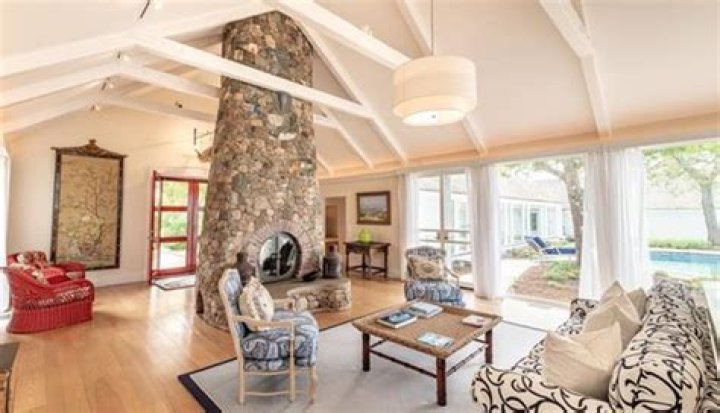 The Estate of Jennie K. Scaife Shawkemo Hills Nantucket Island