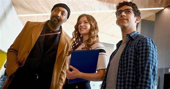 The Flash Star Jesse L. Martin Joins HLN's How It Really Happened