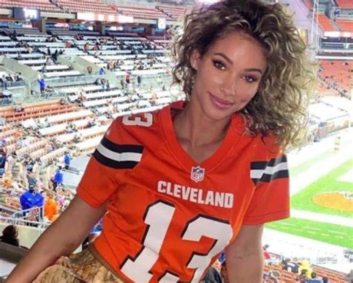 The Most Beautiful NFL Wives Football wags, Nfl wives, American football