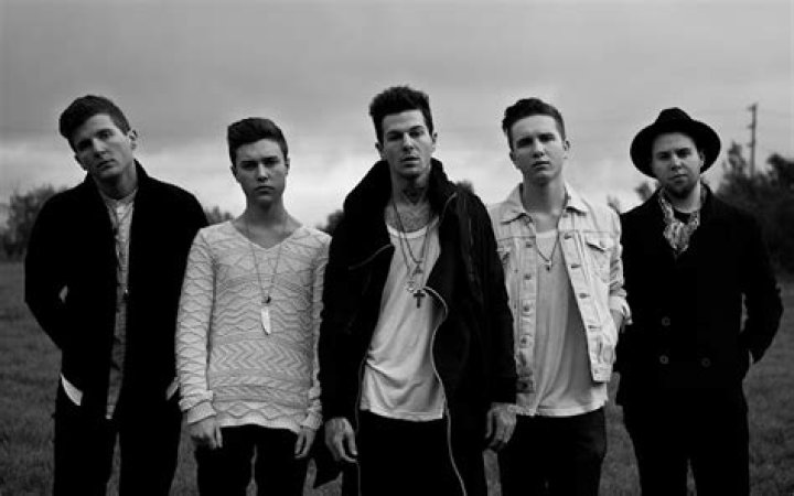 The Neighbourhood release new track "Nervous"