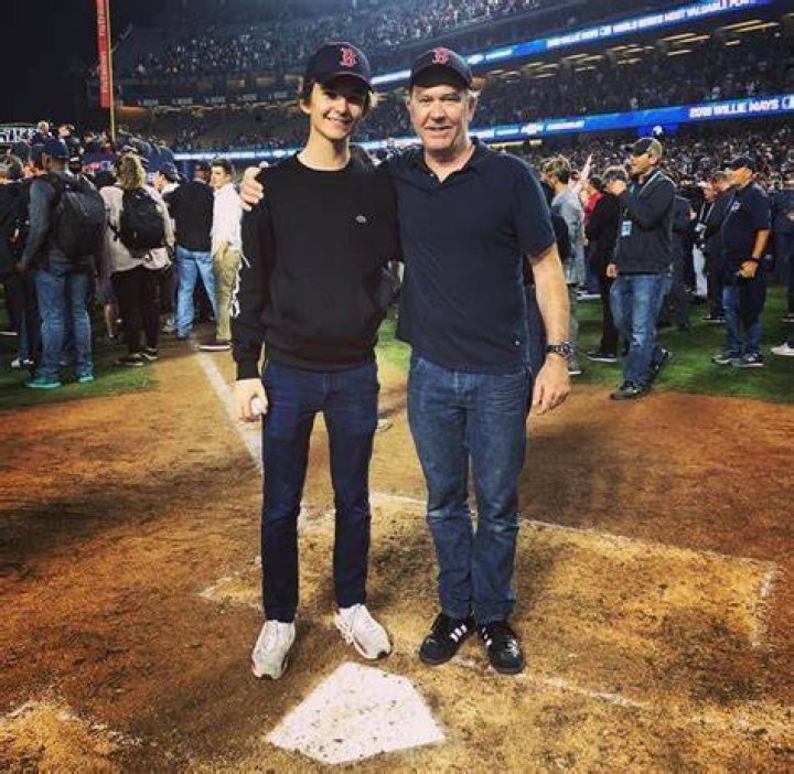 Timothy Hutton and son Milo at 2018 World Series. Clearly, they're