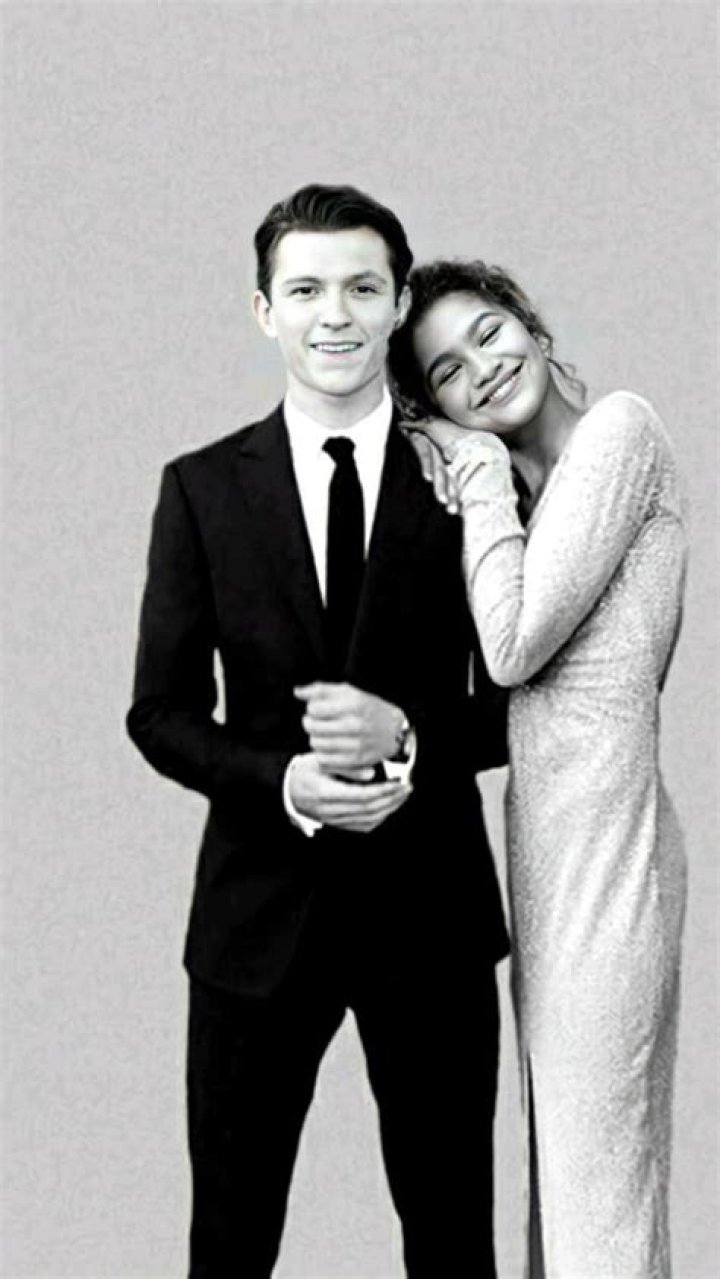 Tom Holland & Zendaya Hold Hands While Sightseeing In Boston