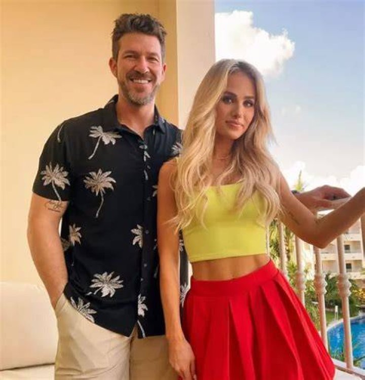 Tomi Lahren Age, Height, Husband, Salary, Net Worth 2023