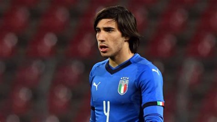 Tonali 'broke down in tears' when Milan said they were selling him to