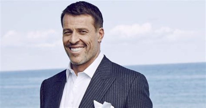 Tony Robbins shares the 10minute routine that sets him up for success