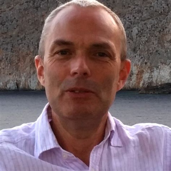 Tony Vick Bio, Net Worth, Salary, Age, Relationship, Height, Ethnicity