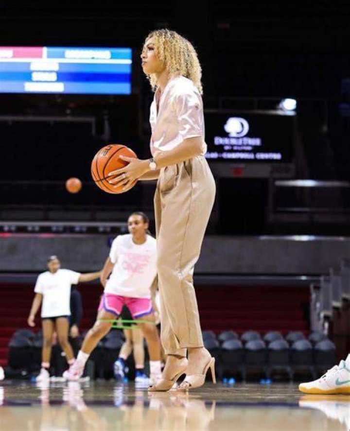 Top 41+ imagen coach outfit Abzlocal.mx