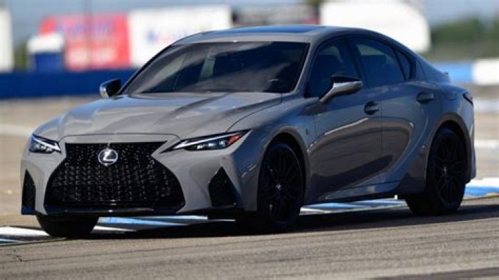 TopGear The 2022 Lexus IS500 keeps the V8 super saloon alive