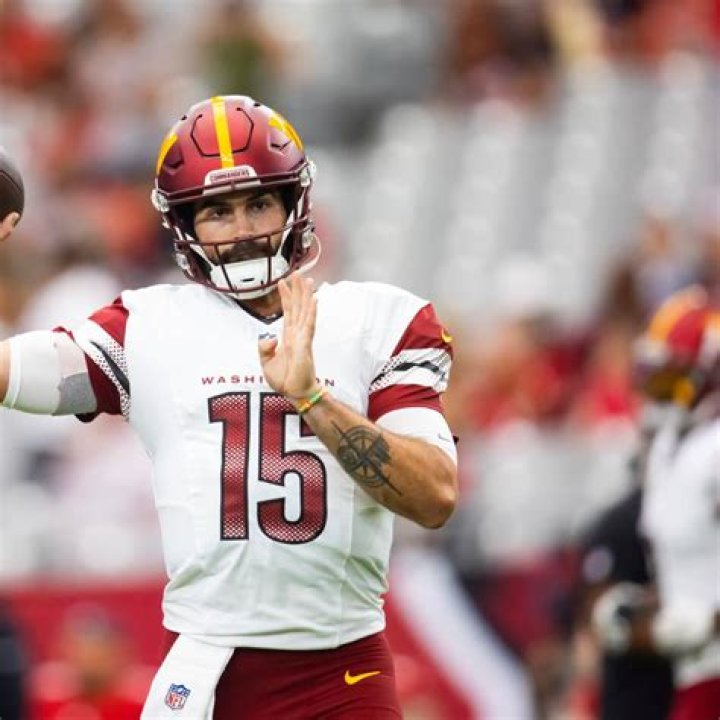 Transfer Portal Quarterback Sam Hartman commits to Notre Dame Football